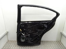 Porte arrière et accessoires Infiniti Q50