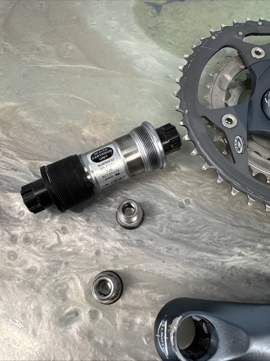 Shimano DEORE LX FC-M571 Crankset 175mm 44/32/22t 104/64 BCD