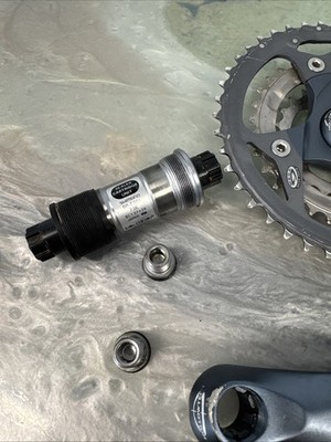 Shimano DEORE LX FC-M571 Crankset 175mm 44/32/22t 104/64 BCD