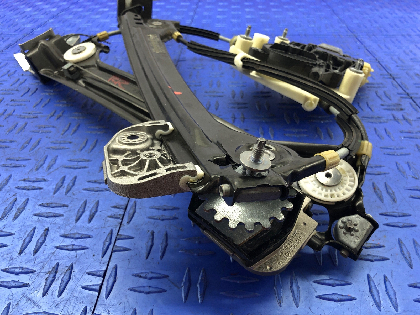 2014 - 2019 MASERATI GHIBLI M157 REAR RIGHT REAR DOOR WINDOW REGULATOR W/MOTOR