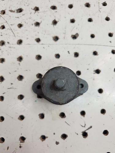 NOS OMC Evinrude Johnson Rubber Mount. Part 309324 - Bild 2 von 4