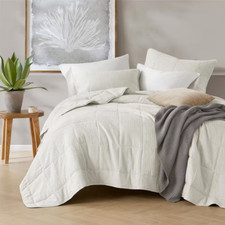 Mina 3-Piece White Waffle Weave Textured Polyester King/Cal King Quilt Set