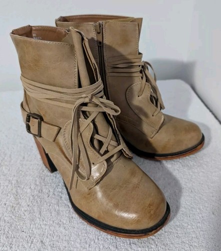 Buckle Brand Women’s Ankle Boots Brown Beige Distressed Bianca Size 8 Lace Up