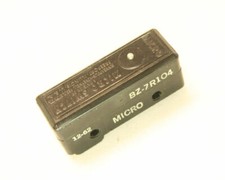 LOT OF FIVE  BZ-7R104 MICRO SWITCH switch Snap Action Miniature