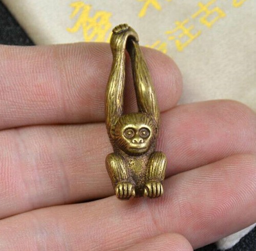 Chinese Antique Bronze Small Handle Lucky Gibbon Monkey Pendant - Picture 5 of 5