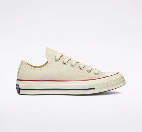 Low Top Parchment Canvas Vintage Shoes 