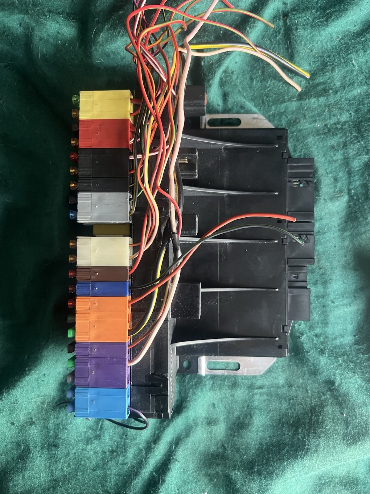 03-12 Mercedes R230 SL 500 550 SL55 Front Left SAM Fuse Box Control Module OEM !