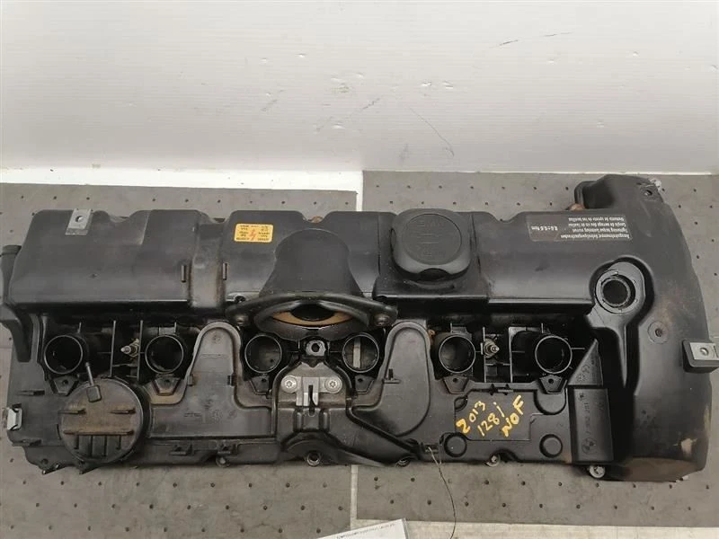 Cubierta de válvula motor N51 compatible con BMW 128i 2008 2009 2010 2011 2012 2013 Foto 2 de 4