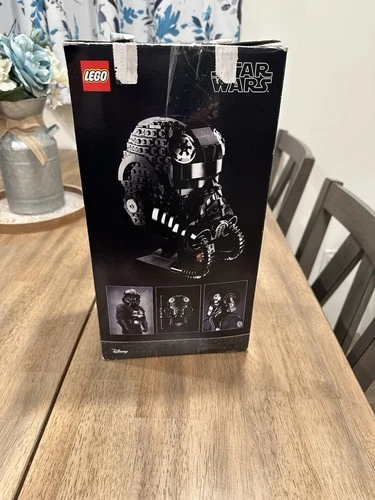 LEGO Star Wars TIE Fighter Pilot Helmet Collection Set 75274, 724 Pieces
