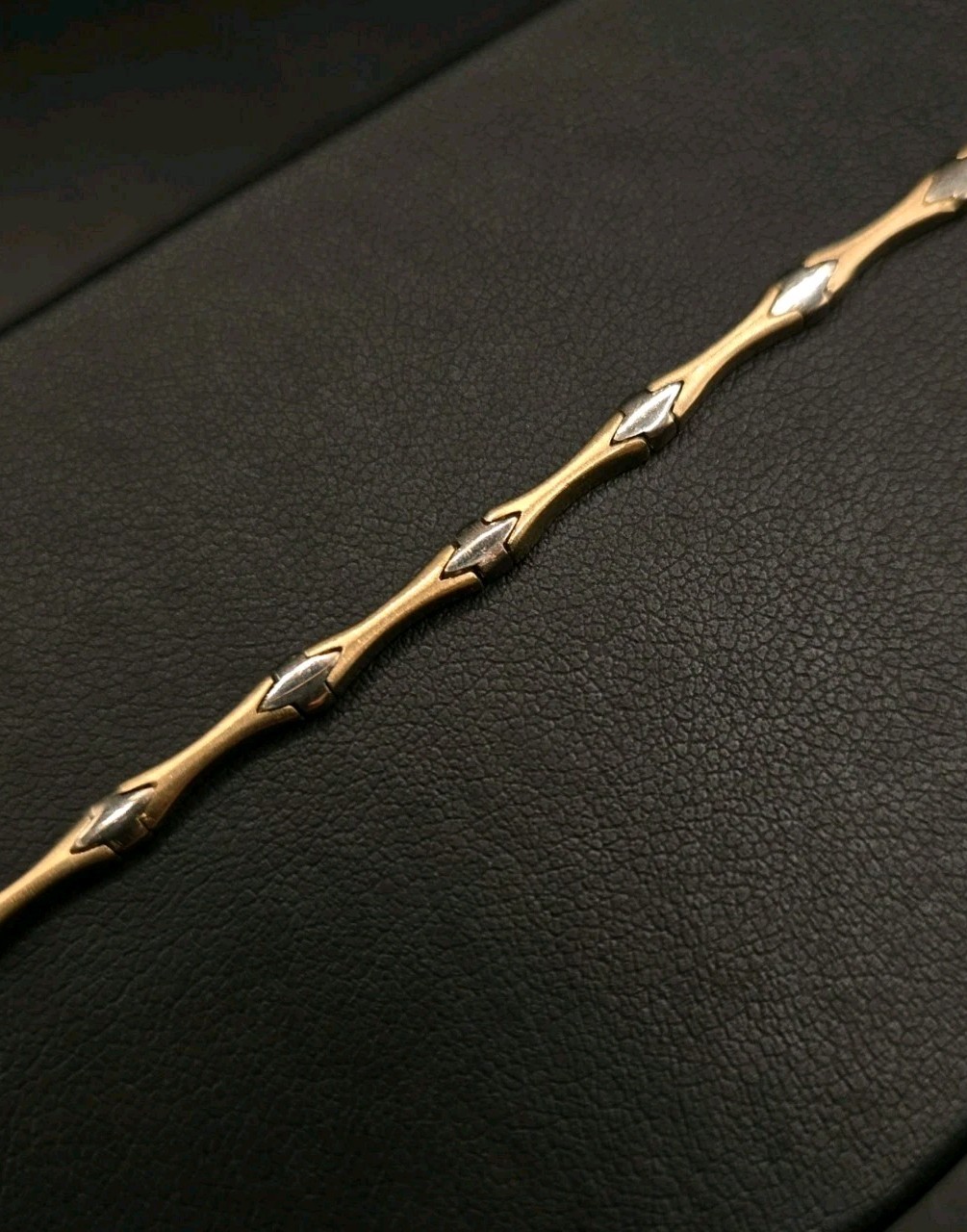 14K Solid Gold Vintage Bracelet - image 4