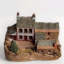 Lilliput Lane - Yew Tree Farm - Signed In Box