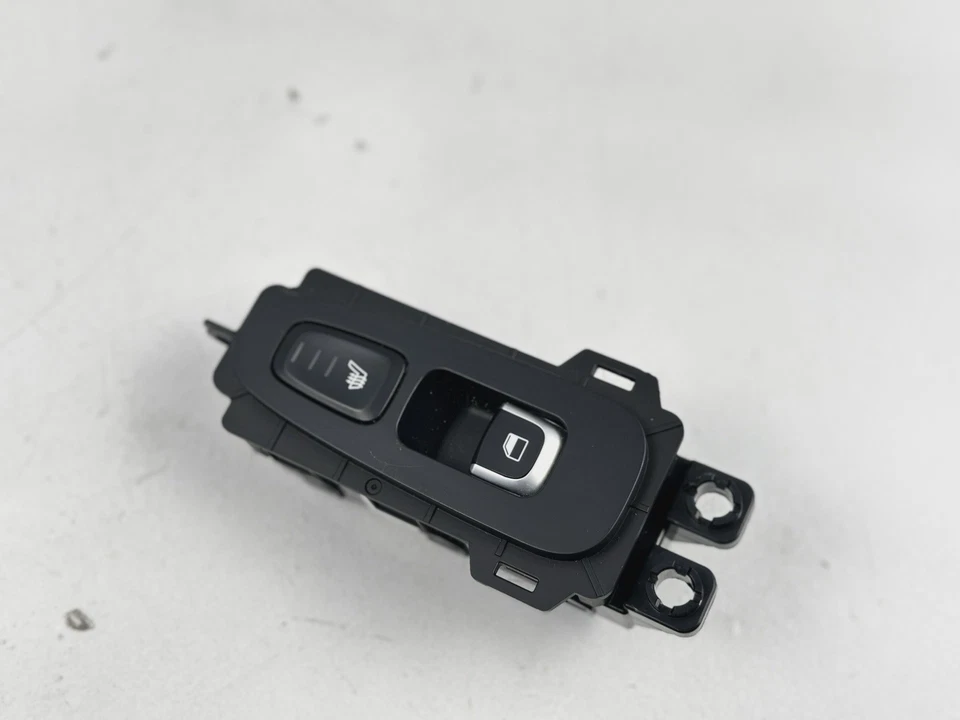 2018-2023 KIA STINGER REAR RIGHT SIDE DOOR POWER WINDOW & SEAT HEAT SWITCH OEM - Image 4 of 4
