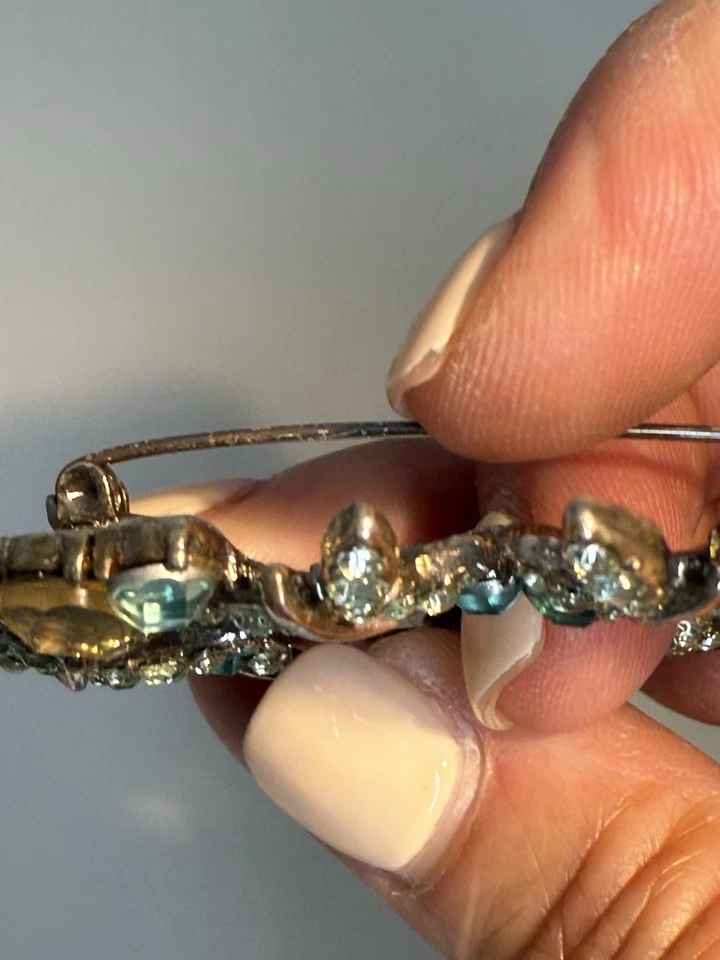 Heart Shaped Brooch Green White ANNE KLEIN Silver Tone - Image 4 of 4