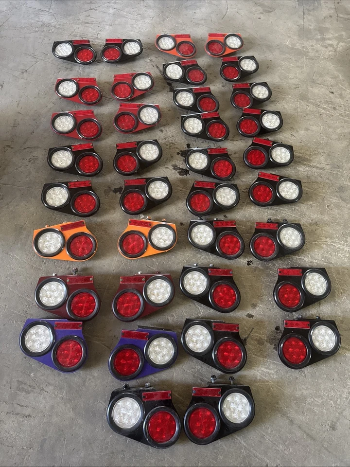 PETERBILT LUCES TRASERAS, soportes y luces de marcha atrás PACCAR p11-6339, p11-6339R Foto 2 de 4