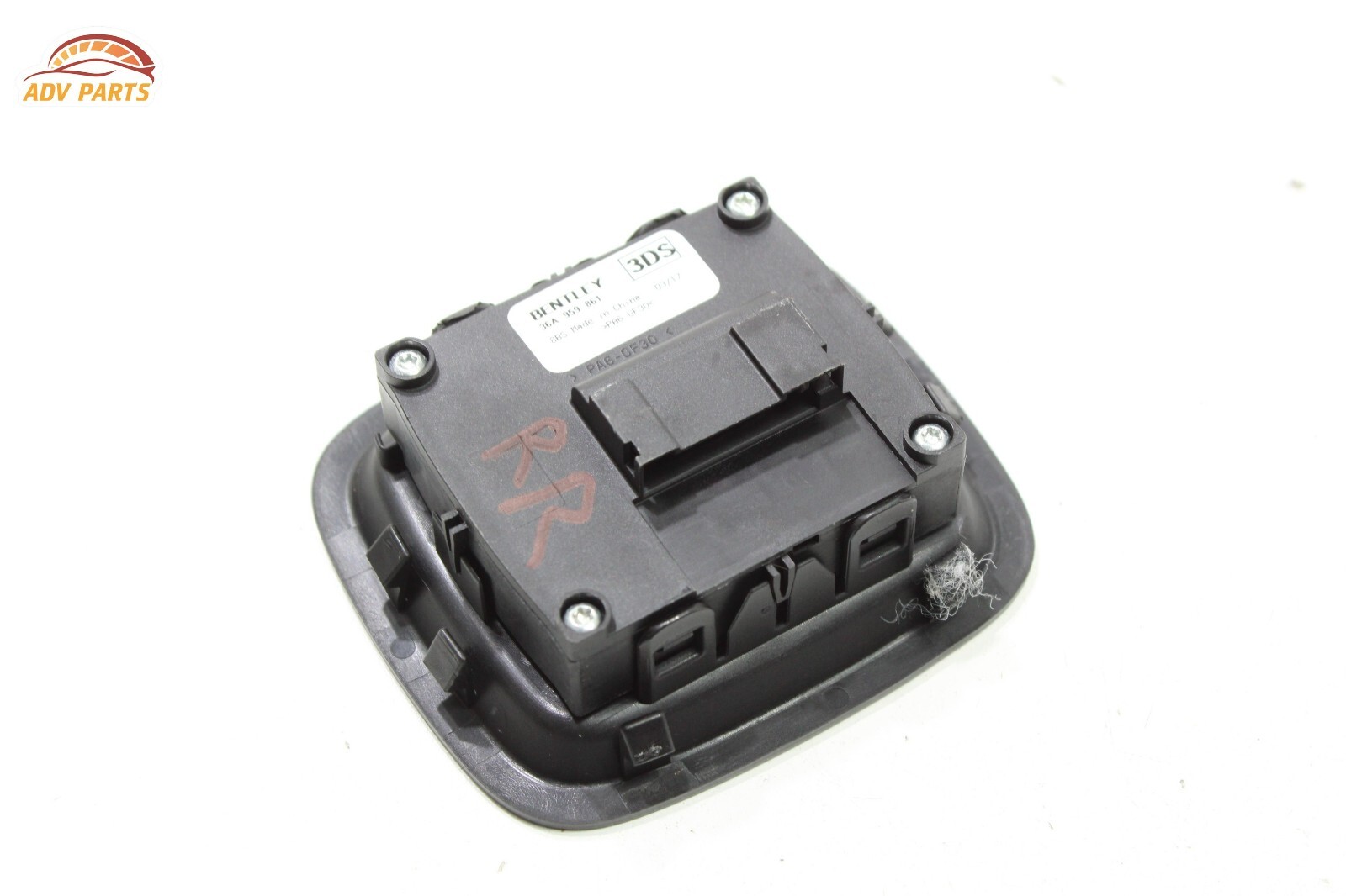 18-20 BENTLEY BENTAYGA REAR RIGHT SIDE SEAT BACKREST FOLDING RELEASE SWITCH OEM