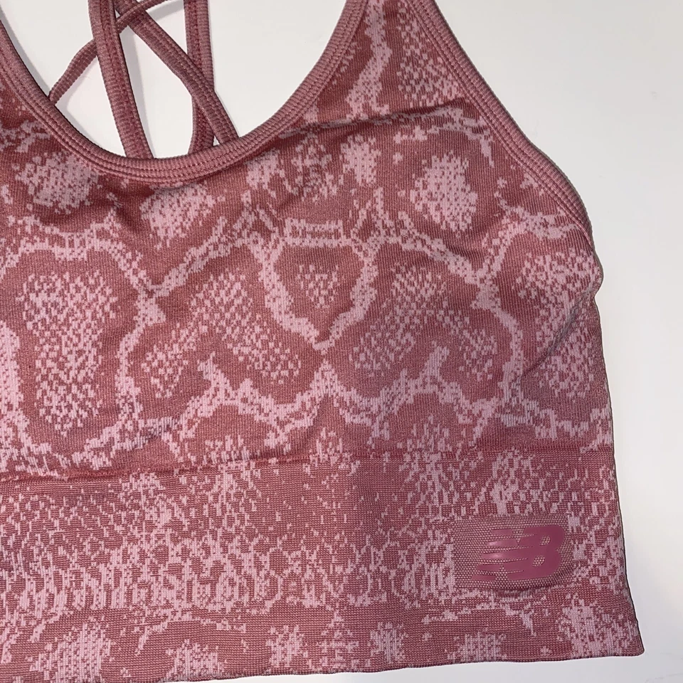 Sujetador deportivo New Balance para mujer talla XL inalámbrico espalda deportiva cobertura completa Foto 3 de 4