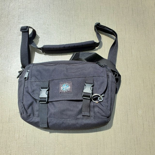 Eagle Creek Convertable Fanny Waist Shoulder Bag Black eBay