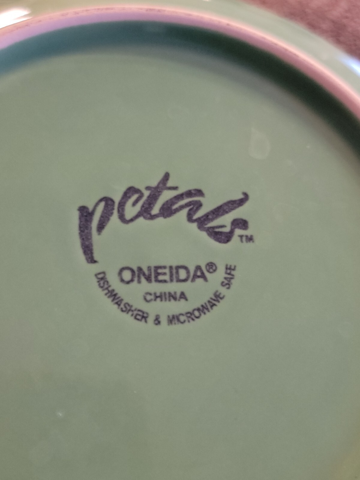 Oneida Petals Serving Bowl Sea Foam Green 9.75" Ceramic Daisy