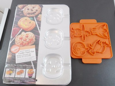 Wilton Cookie Pan & Nordic Ware Autumn Cutters Fall Thanksgiving Halloween
