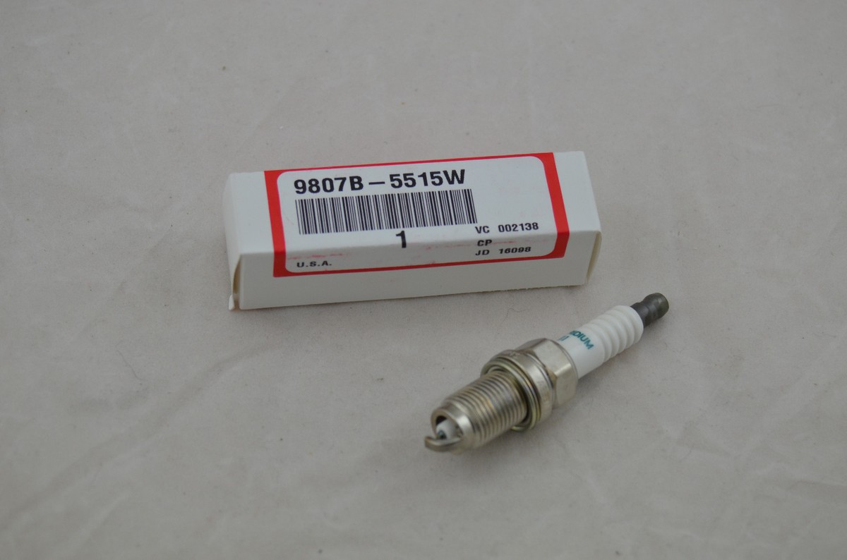 NEW GENUINE OEM HONDA Pilot Ignition-Spark Plug 9807B-5515W Acura