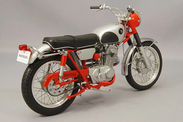 Ebbro Premium Collection Mmp Honda CL72 1962 Rosso 10011 1/10 Modello Japan 2... - Immagine 3 di 4