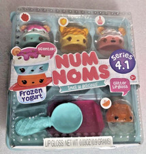 Num Noms Series 4.1 Frozen Yogurt with glitter lipgloss
