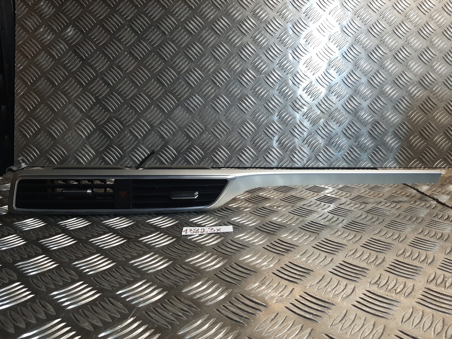 2023 MG ZS CENTRE DASHBOARD AIR VENT GRILL & TRIM COVER PANEL 10383050