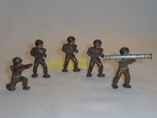 Rare LOT of 5 Vintage BARCLAY or MANOIL Lead Podfoot Toy Military Soldiers WWII