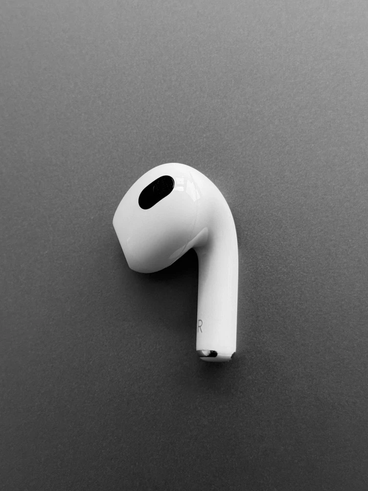 Genuine Apple AirPod 3rd Generation Replacement -Right Side Only A2565 - Image 4 of 4