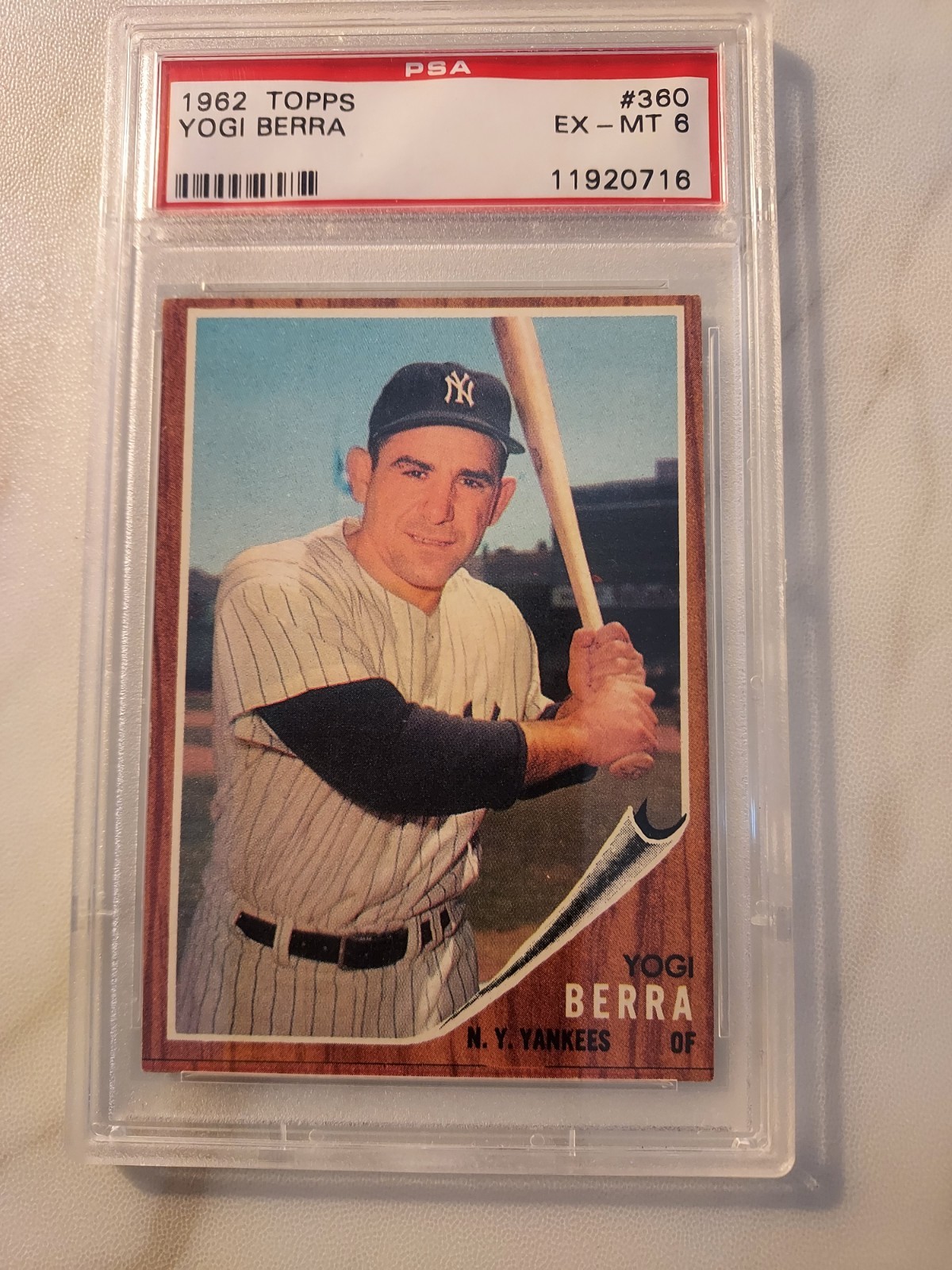 1962 Topps - Yogi Berra #360 PSA 6