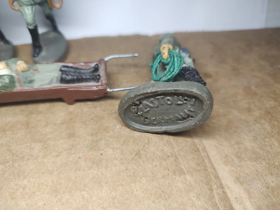 Elastolin German Medic Team & Soldier W/ Water Bucket Lot - Image 4 of 4