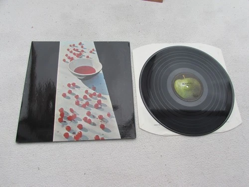 PAUL McCARTNEY LP McCARTNEY UK DEBUT UK 1st PRESS 1970 NEAR MINT VINYL BEATLES
