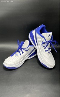 Jordan Max Aura 5 White Black Radiant Blue GS Sneakers Size 6Y