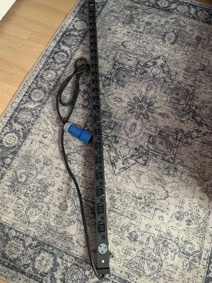 APC Basic Rack PDU AP7552 Vertikal 0HE Rack Stromverteiler