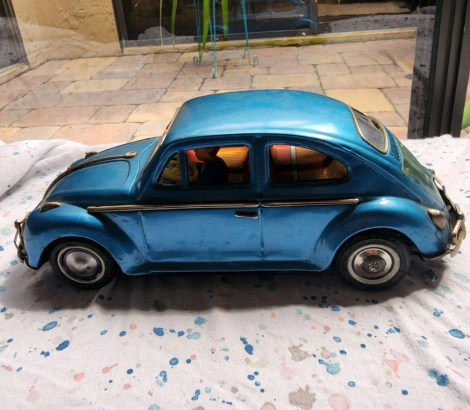 De colección Bandai Funciona con Pilas Azul Volkswagen Hombre Drive Luz Motor Funciona Verde Foto 4 de 4