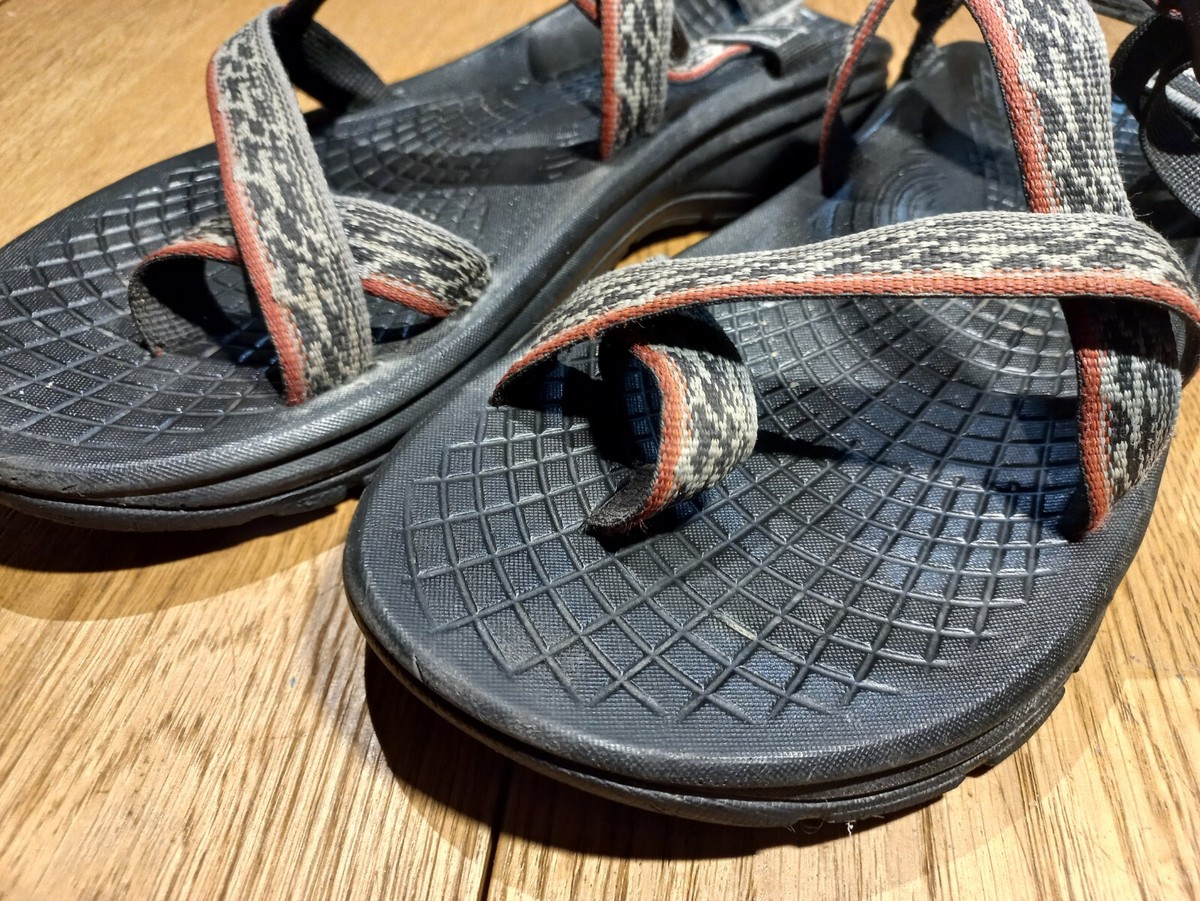 Chaco Z Volv Sport Sandal Mens size 10 Black / multi color 