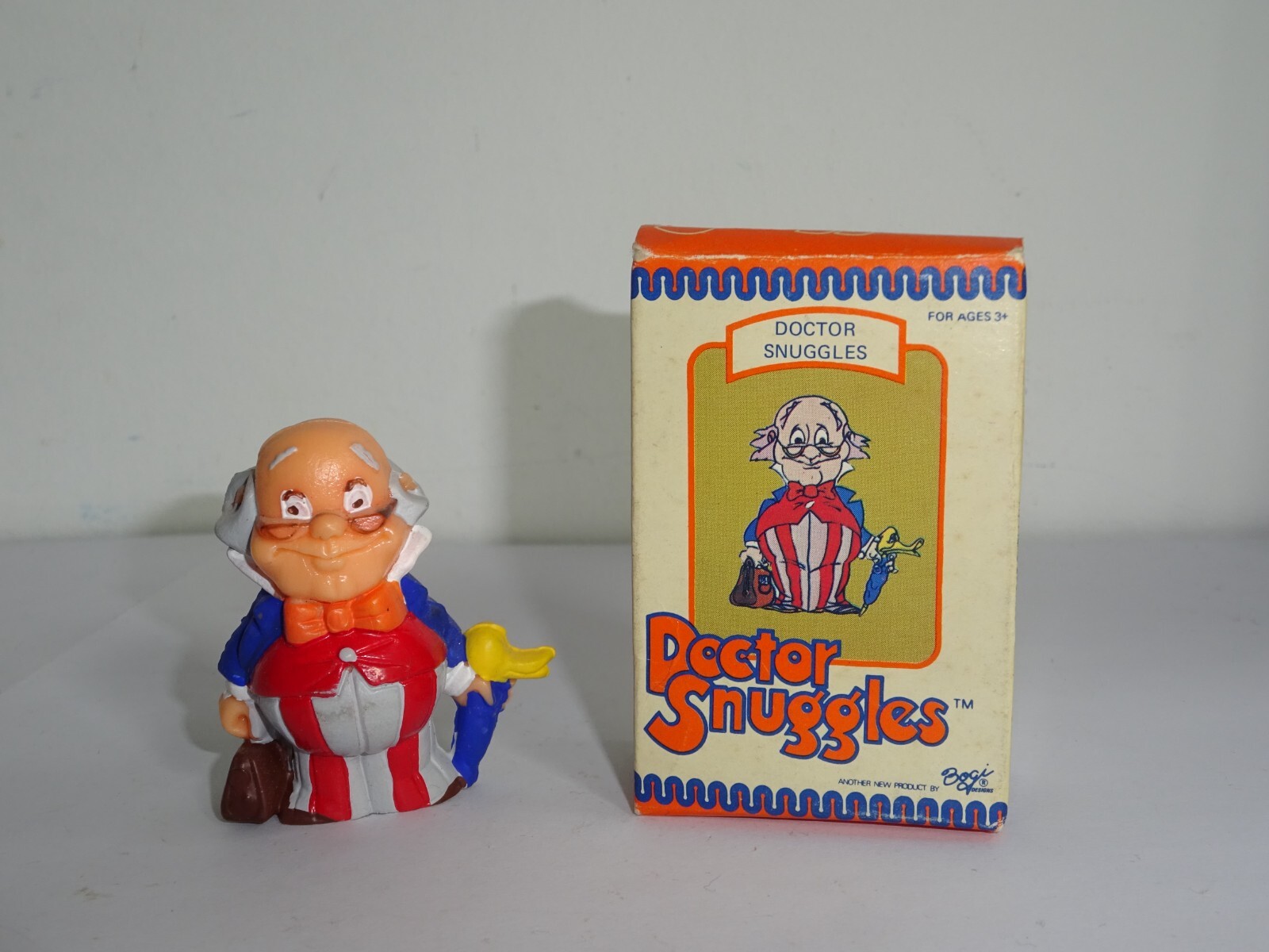 PVC Doctor Snuggles Doctor Snuggles - Bogi MIB in Box - Doctor (C184)