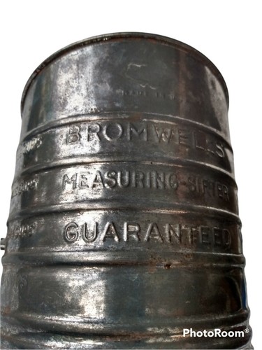 VTG Bromwell’s 5 Cup Sifter BLK Crank Handle Flour Sifter Tin Farmhouse Kitchen - Picture 4 of 12