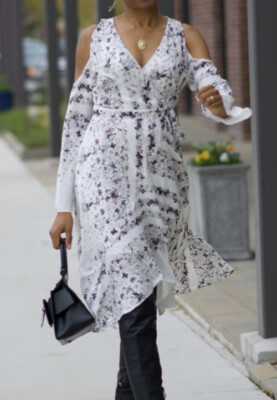 BCBG MAXAZRIA Cold Shoulder Wrap Dress Sz 8/L 268$