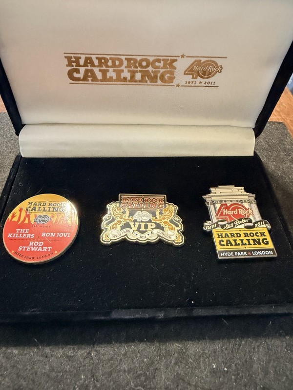 Hard Rock Cafe london 3 Pin Set Hard Rock Calling