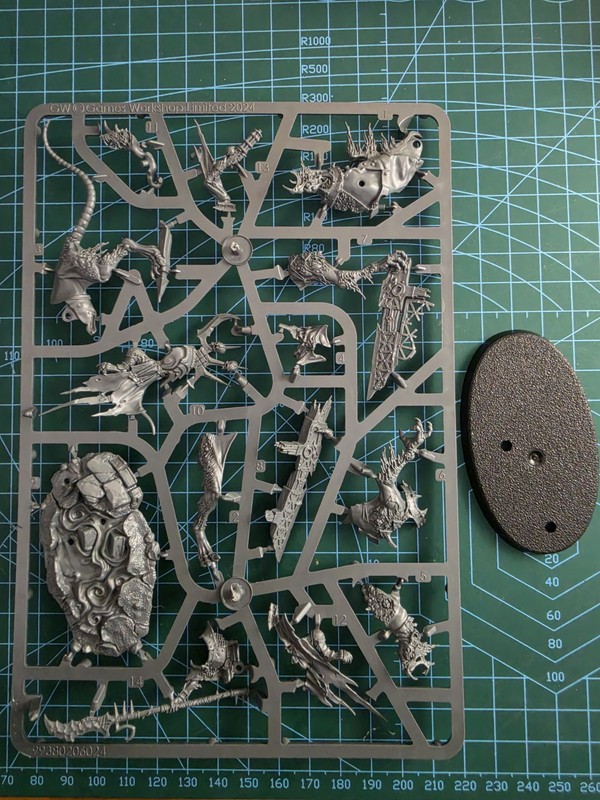 Warhammer Age of Sigmar Skaventide Clawlord On Gnaw-Beast Miniature
