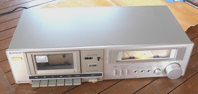 HITACHI Tapedeck D-E 10 mit BDA
