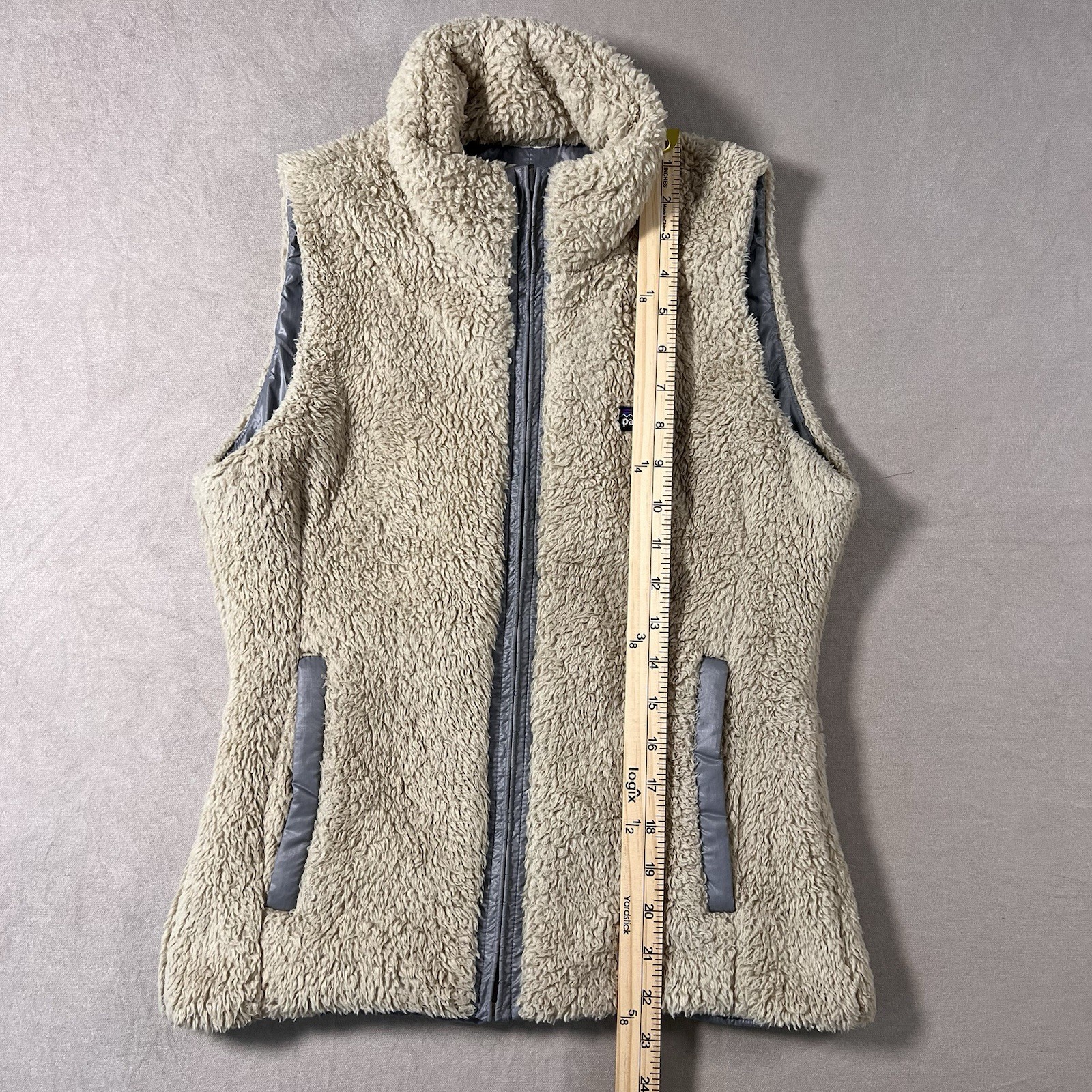 Patagonia Women's Beige & Gray Vest, Full Zip, Collared, Pockets, Lined thumbnail 6