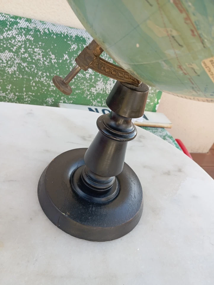 ANCIEN GLOBE TERRESTRE J.FOREST 19 EME PLATRE DIAMETRE 32 CM HAUTEUR 57 CM - Photo 4/4