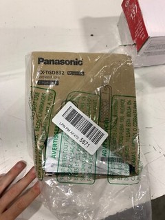Panasonic KX TGD832 Bluetooth cordless phone 2 handsets.