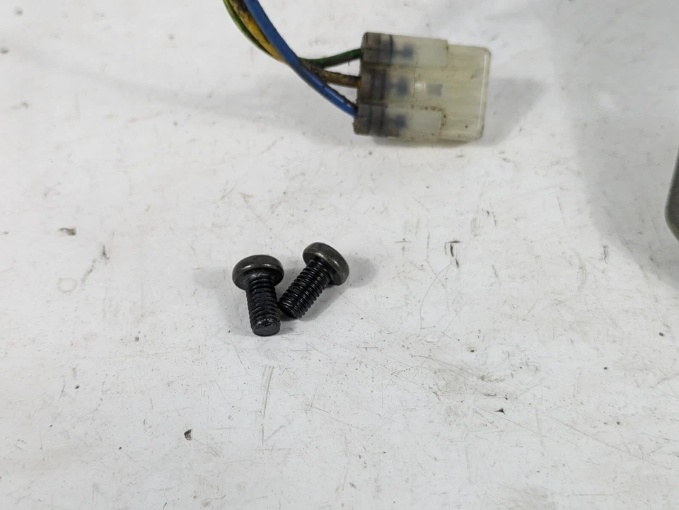 Placa de bobina de camioneta sensor de pulso motor Suzuki Bandit 600 GSF GSF600 2000-2004 Foto 3 de 4