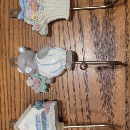 3 DECORATIVE 6" GOLD HOOKS FOR NURSERY- TEDDY BEAR, FLOWER BASKET, HOUSE DESIGN - Picture 3 of 5