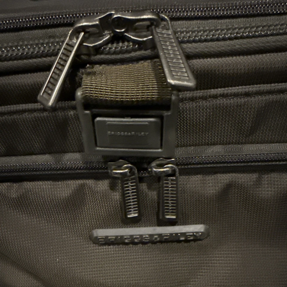 Briggs & Riley TU127X-8 vertical marrón expandible a cuadros maleta percha de ropa Foto 4 de 4