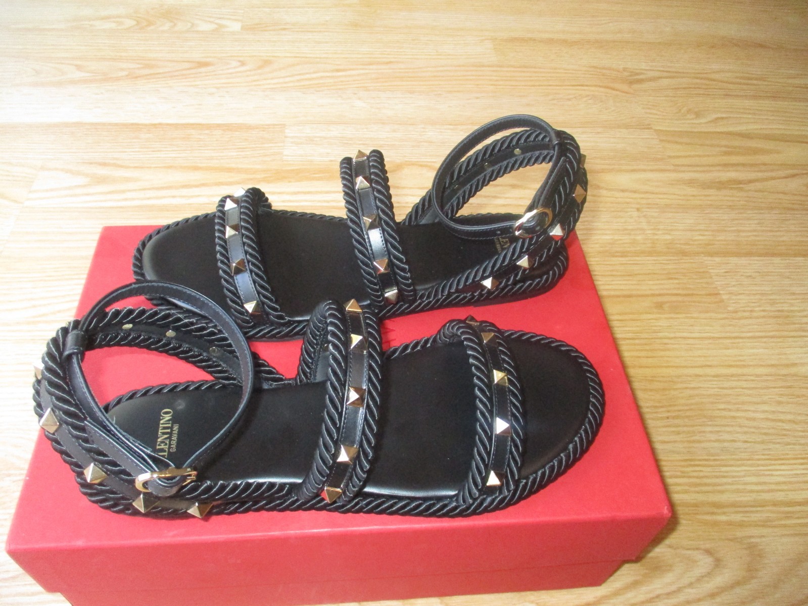 $850 Valentino Garavani Rockstud Leather Torchon Rope Trim Sandals 37 US 7 NIB thumbnail 5