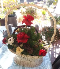 ANTQ Victorian White Wicker Floral Display Basket◇Arch Handle◇20" x 14" x 10.5"